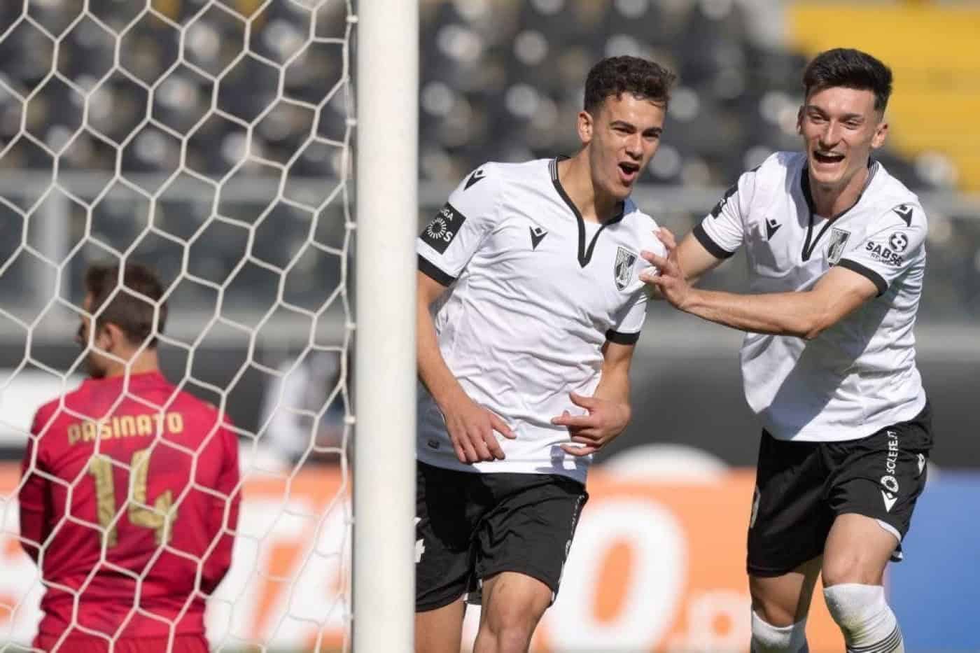 Vitória SC vence dérbi vimaranense