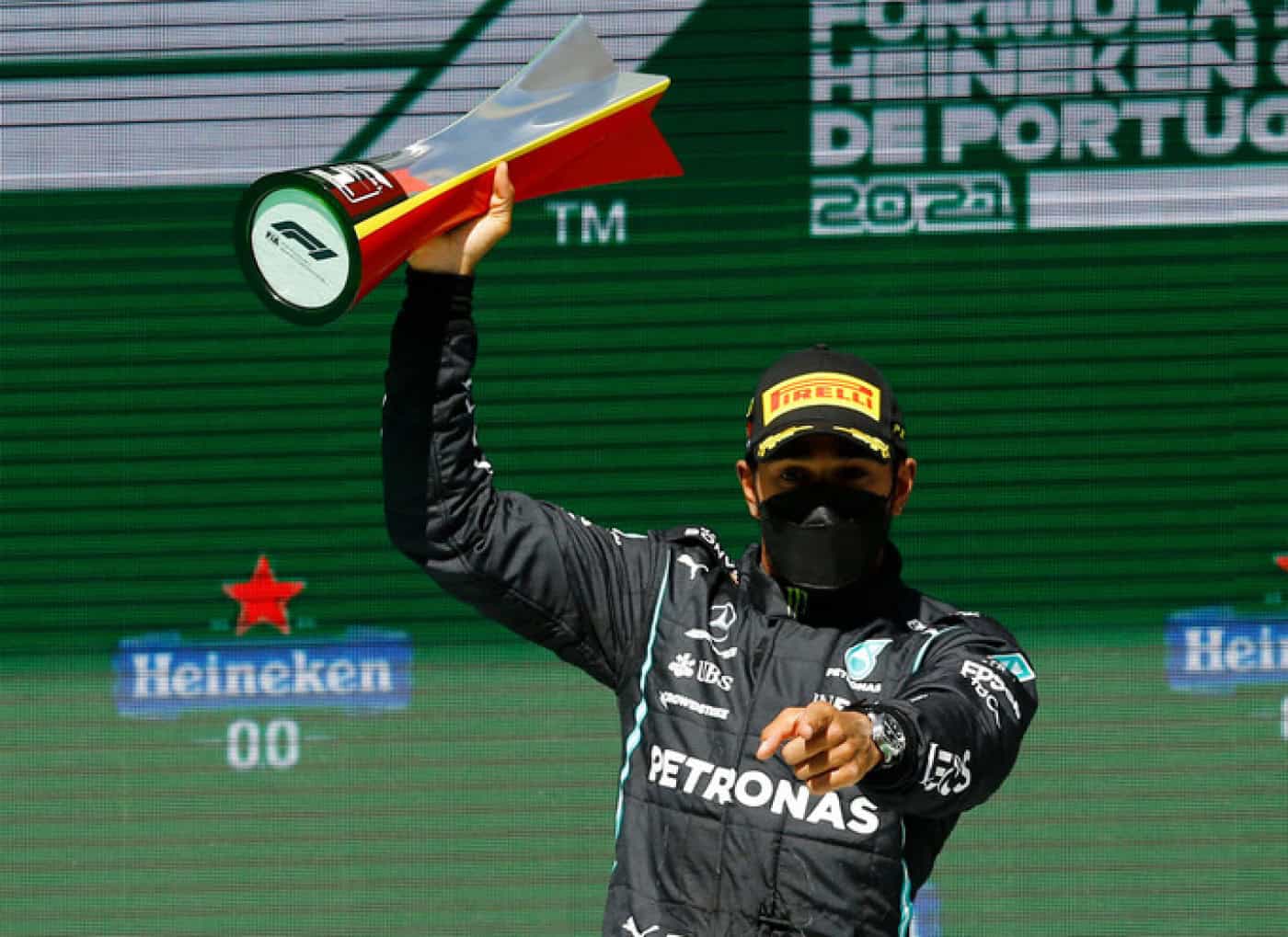 Lewis Hamilton vence Grande Prémio de Portugal de Fórmula 1