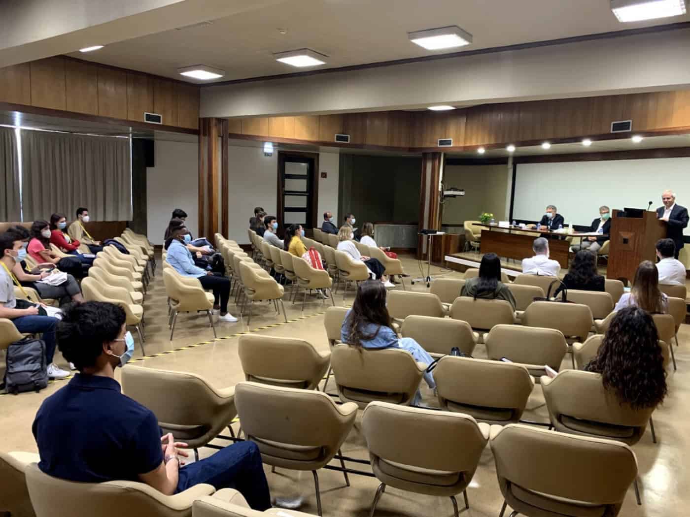 60 alunos de medicina iniciam estágio no Hosp. de Guimarães