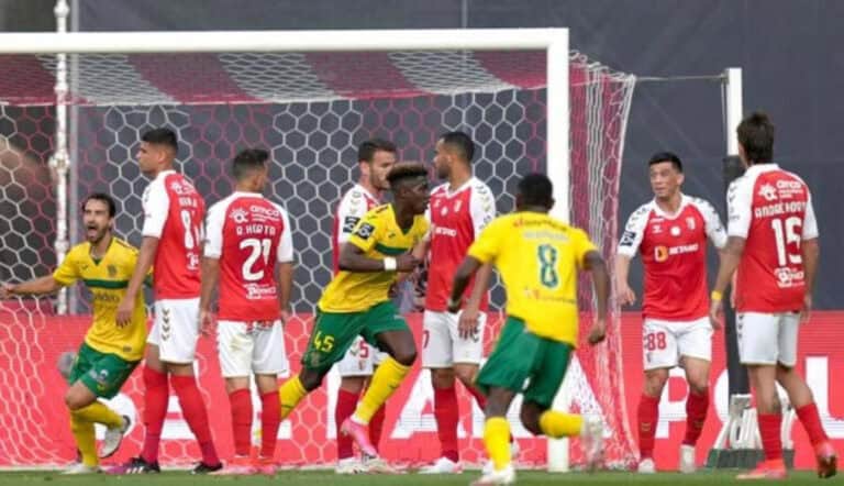 SCB e Paços de Ferreira empatam a uma bola