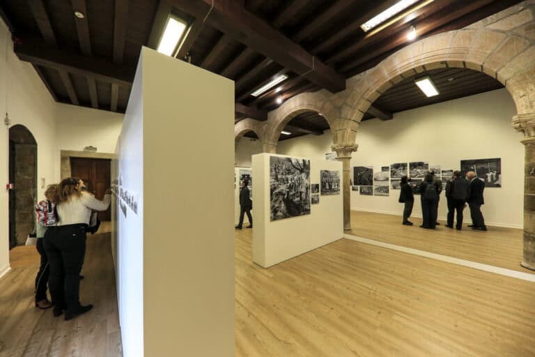 "Uma fotografia não vale mais que mil palavras”. É preciso refletir