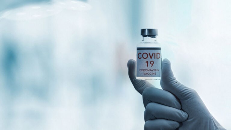 UNESCO diz que levantar patente de vacinas salvaria milhões de vidas&nbsp;