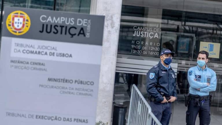 Inspetores do SEF condenados a sete e nove anos de prisão&nbsp;