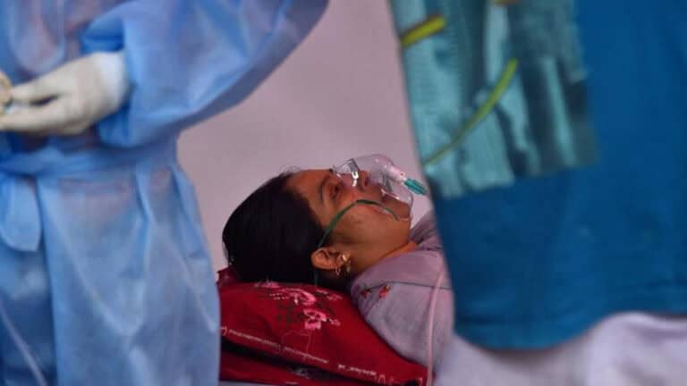 OMS confirma que variante do coronavírus detetada na Índia já está em 44 países