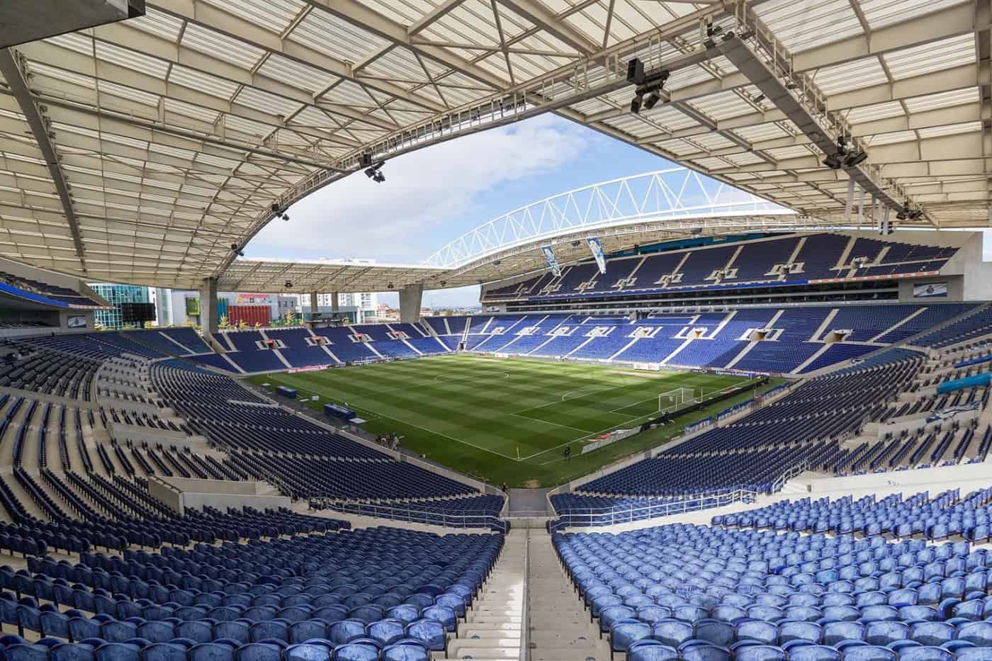 Champions. UEFA confirma final no Dragão com 12 mil adeptos