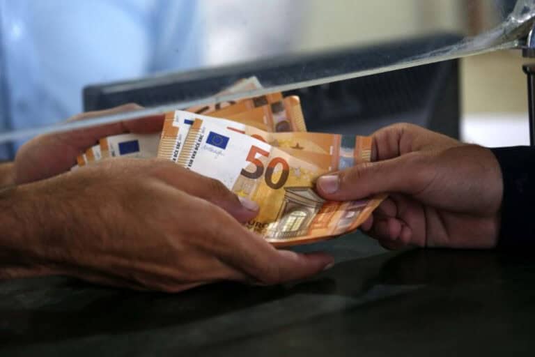 Remuneração bruta mensal média sobe para 1.227 euros no 1.º trimestre