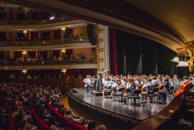 Conservatório Bomfim promete "viagem musical" no Theatro Circo