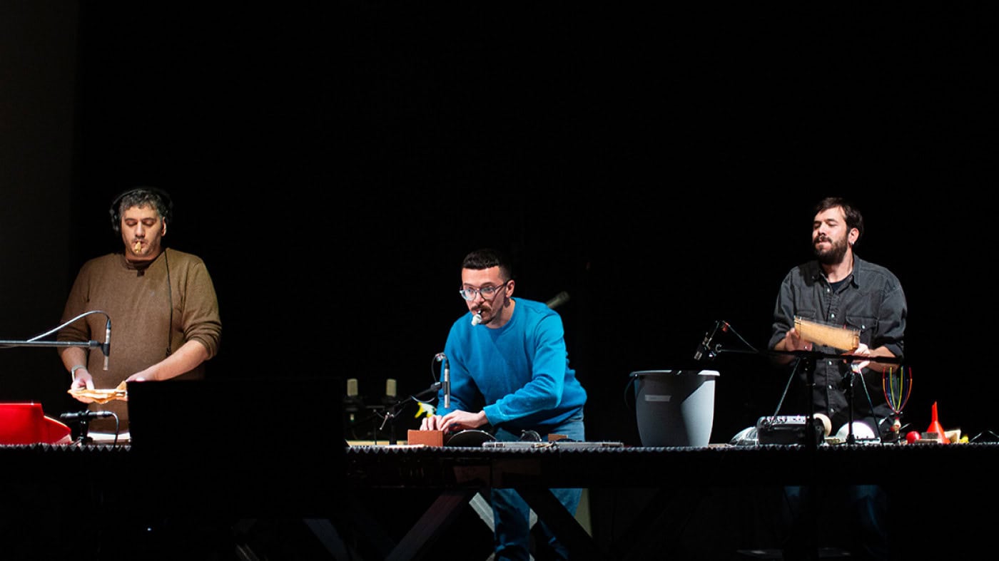 'Amigos Imaginários' no gnration para mostrar ilusão do som no cinema