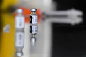 Covid-19. Vacinação interrompida na Madeira