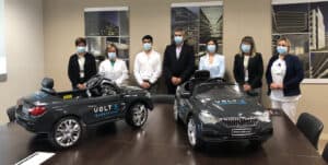 Crianças vão até ao bloco operatório do Hospital de Braga ao volante de um carro elétrico