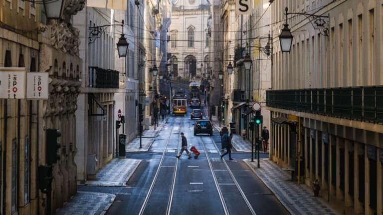 Portugal com maior queda do PIB na UE no 1.º trimestre