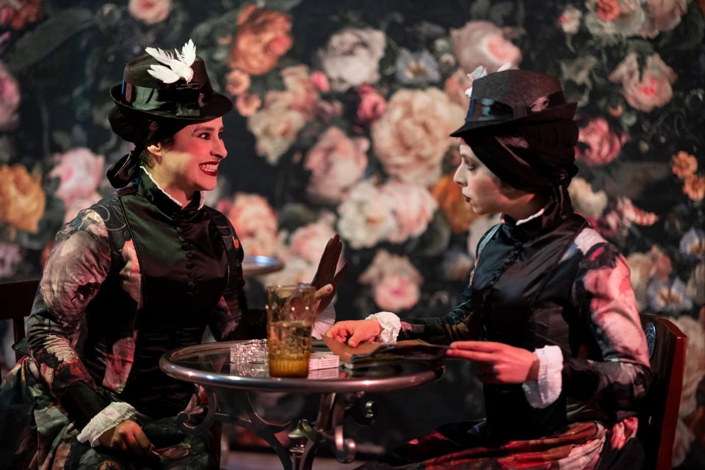 O teatro de câmara e a psicanálise de Strindberg nas novas criações da CTB