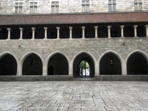 Diretora do Paço dos Duques não acredita em reabilitação profunda até 2025