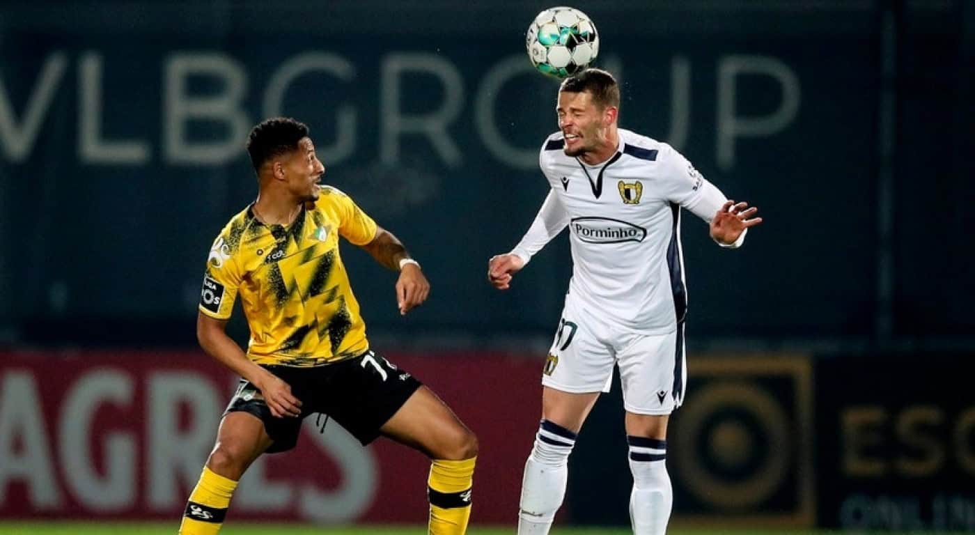 FC Famalicão enfrenta Moreirense a sonhar com as competições europeias