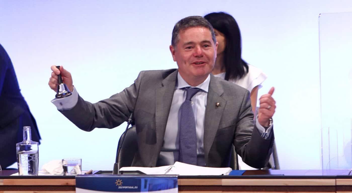 Eurogrupo perspetiva 70% da população da Europa vacinada até ao verão