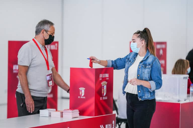 Mais de 800 sócios do SC Braga já votaram