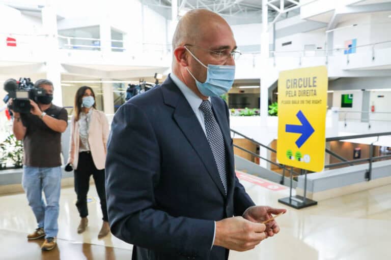 Passos recusa ser protagonista do MEL e que presença signifique regresso à política