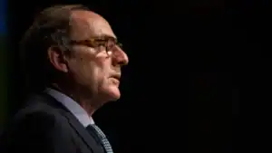 Paulo Portas diz que democracia "está transformada numa gritaria"