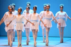 Alunos da Ent'Artes sobem ao palco do Espaço Vita para apresentar I Gala de Primavera