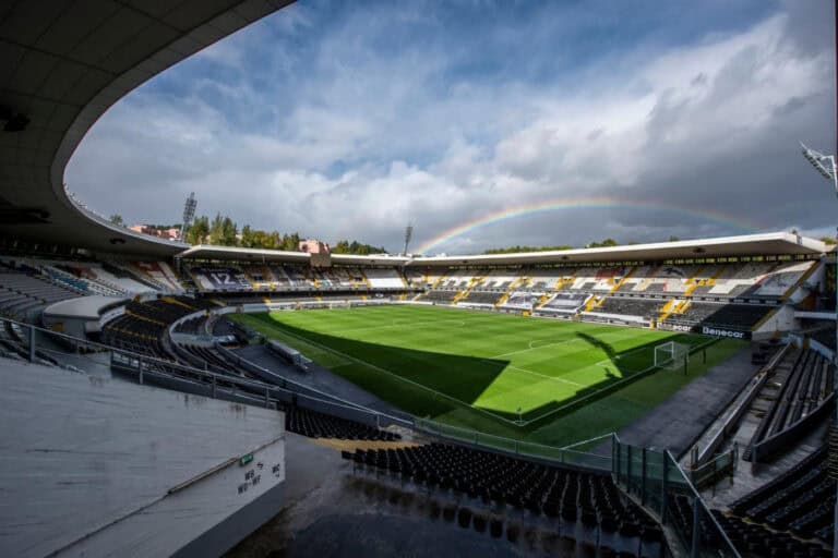 Liga dos Campeões. Vitória SC fala em imagens "insultuosas" e exige esclarecimentos