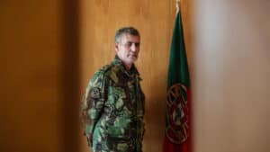 Portugal vacinará em média 100 mil pessoas por dia em junho