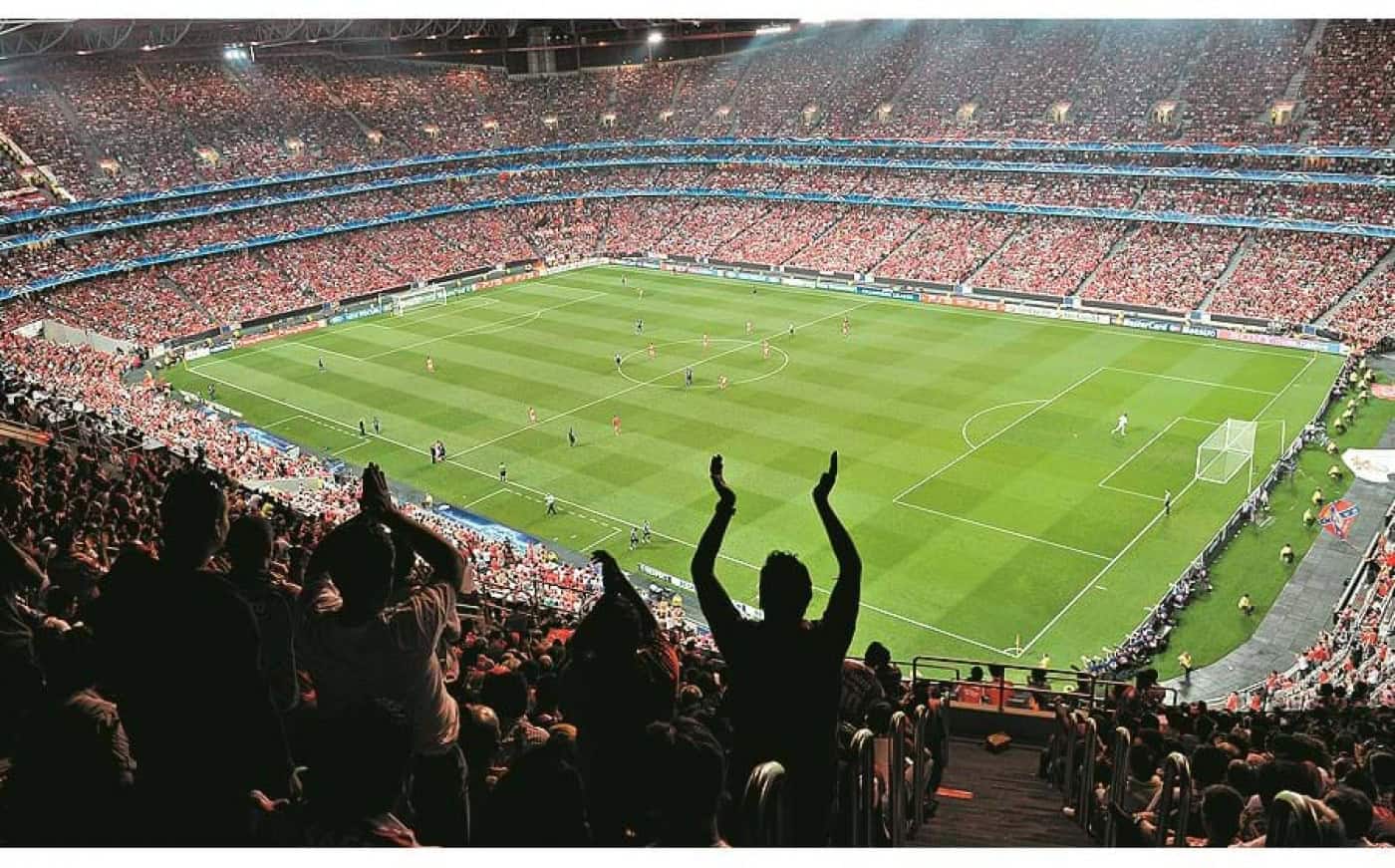 Jogo entre seleções de Portugal e Espanha com 15 mil espetadores no estádio