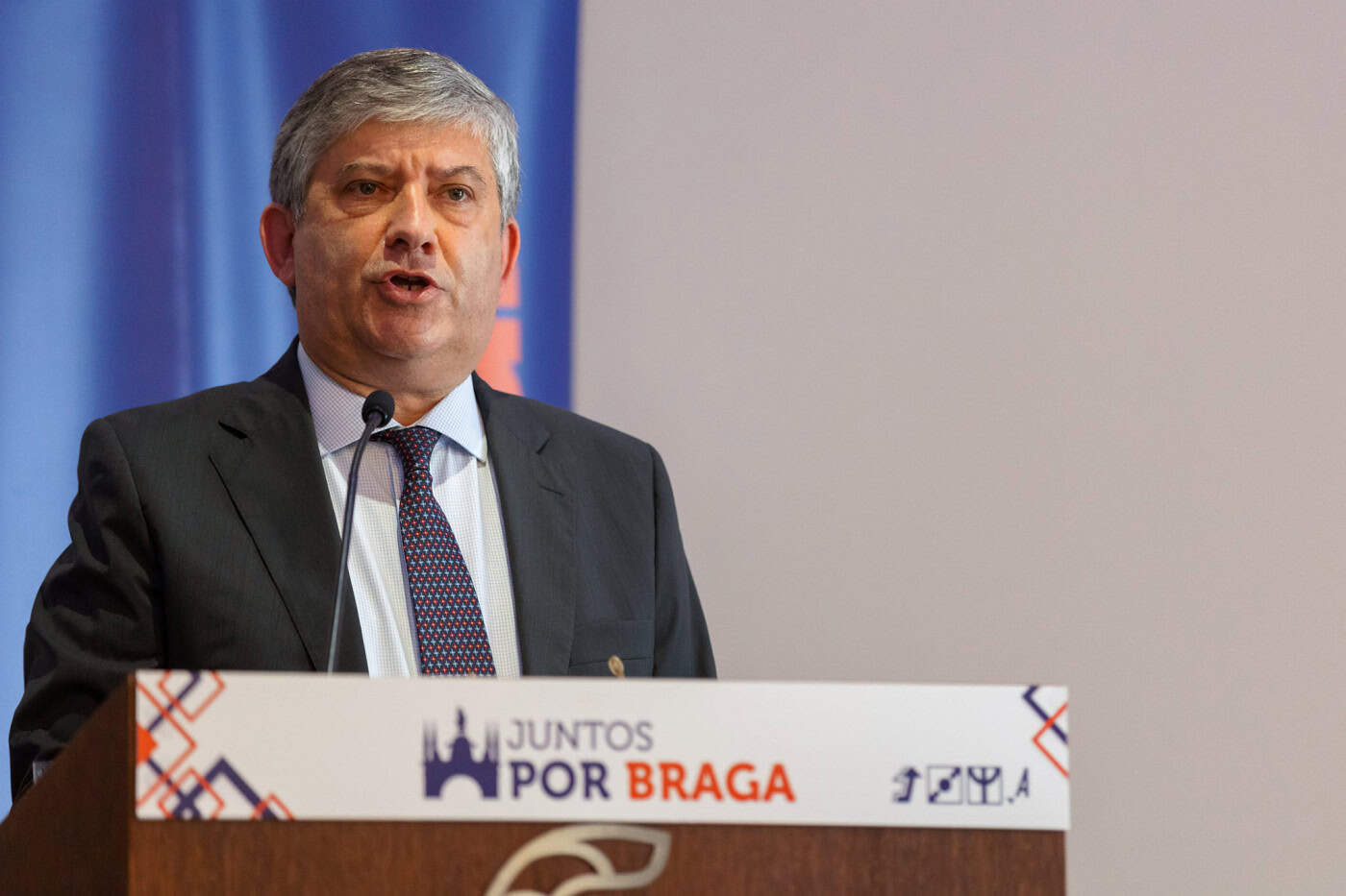 PSD de Braga acusa candidato do PS de "irresponsabilidade" e "falta de coragem"