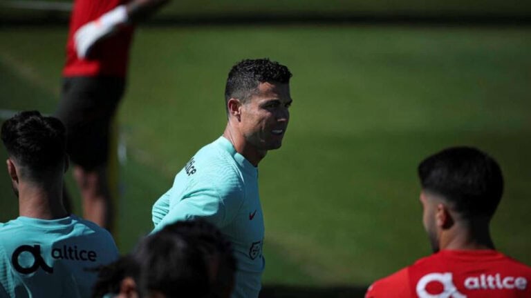 Seleção com várias alterações no onze no último teste