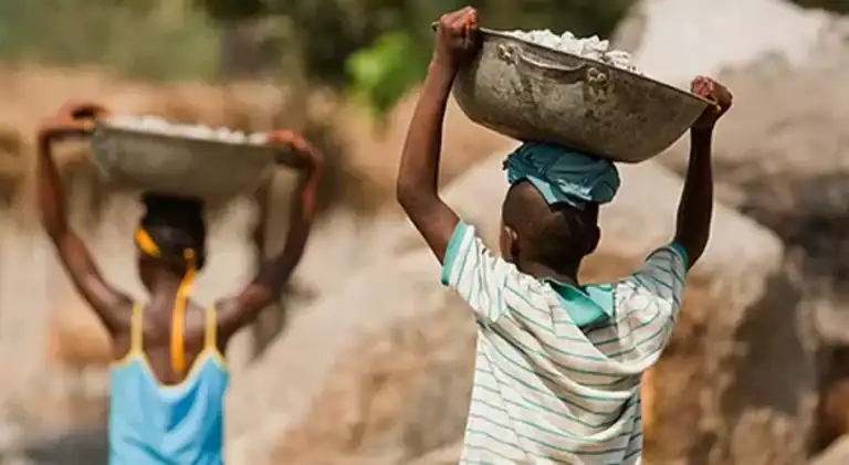 Trabalho infantil no mundo aumenta pela primeira vez em 20 anos