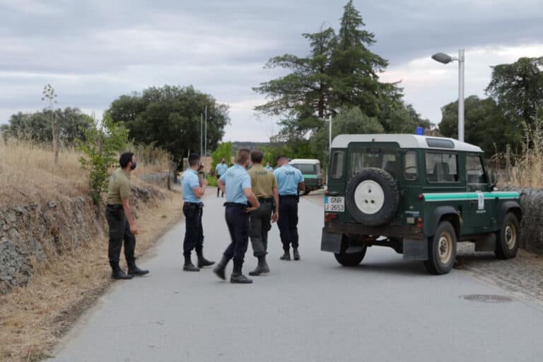Menino que esteve desaparecido, está "bem-disposto" e vai ficar internado por precaução