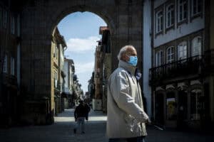 Covid-19: Portugal regista mais 1298 casos e quatro mortes