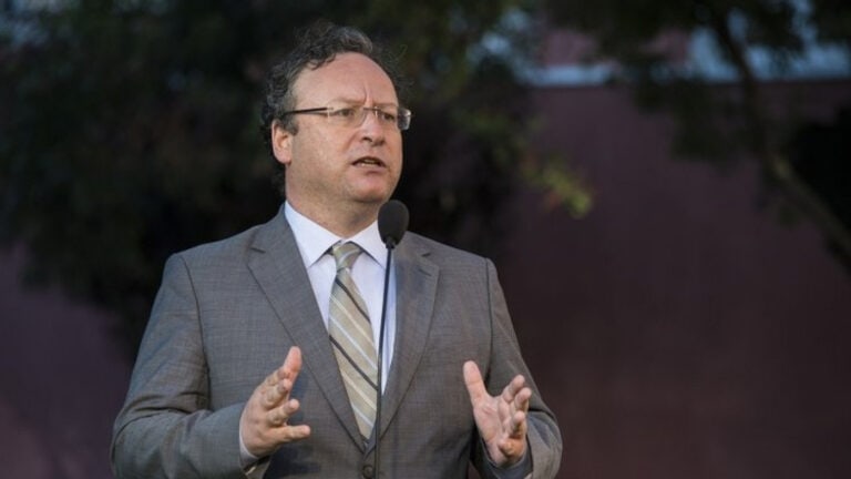 Francisco Assis diz que financiamento da Segurança Social terá "radicalmente" de mudar