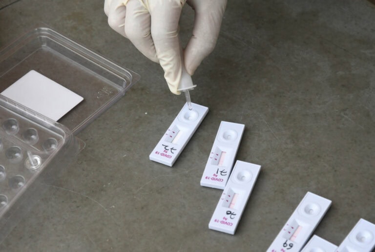 Observatório diz que houve voluntarismo excessivo na gestão da pandemia