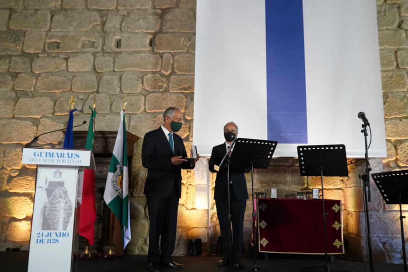 Marcelo recebe Medalha de Honra em Guimarães e lembra comunidades portuguesas
