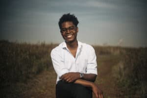 Benjamim M’Bakassy vence Prémio de Literatura dstangola/Camões