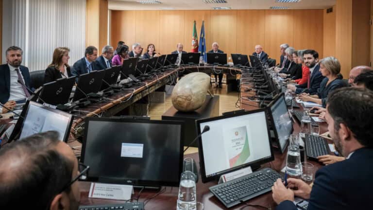 Governo avalia situação pandémica e decide se são precisas medidas mais restritivas