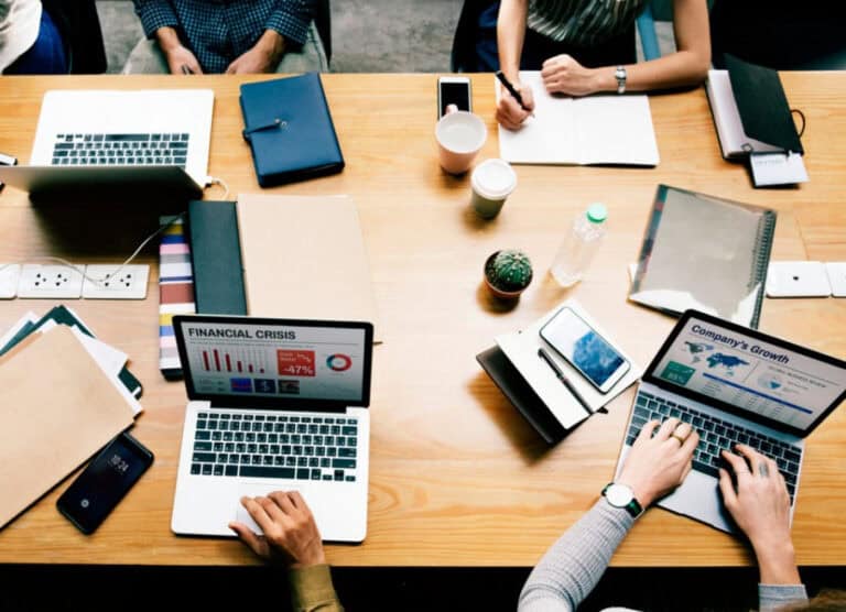 Desemprego jovem subiu quatro vezes acima da média do país