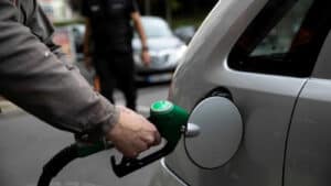 Preço dos combustíveis em máximos desde 2012