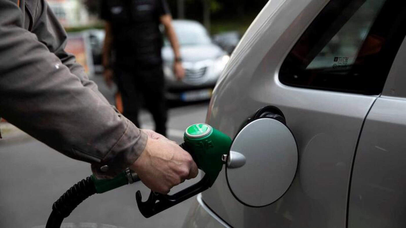 Preço dos combustíveis em máximos desde 2012