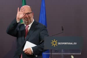 Covid-19: Ministro do Ambiente em isolamento após contacto de risco