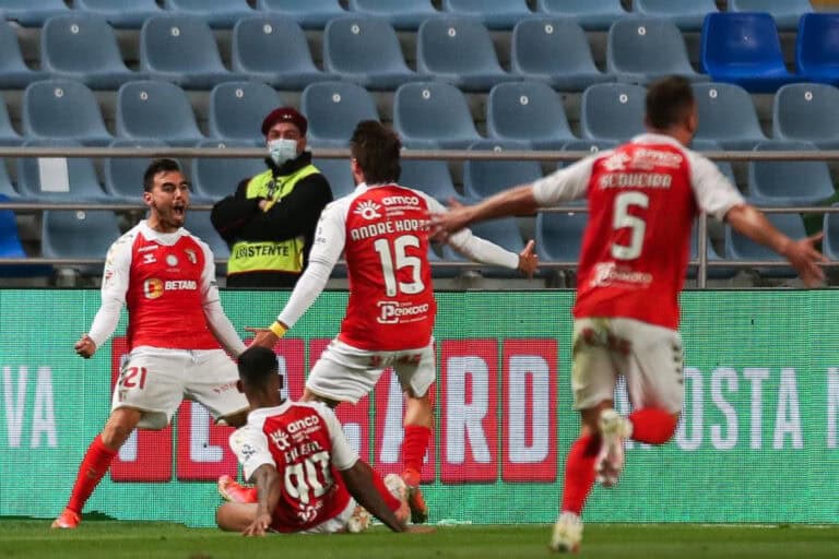 Braga vence Vizela com "hat-trick" de Horta e golo de Mario González