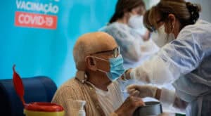 Batido mais um recorde. Mais de 154 mil vacinas contra a Covid administradas na terça-feira&nbsp;