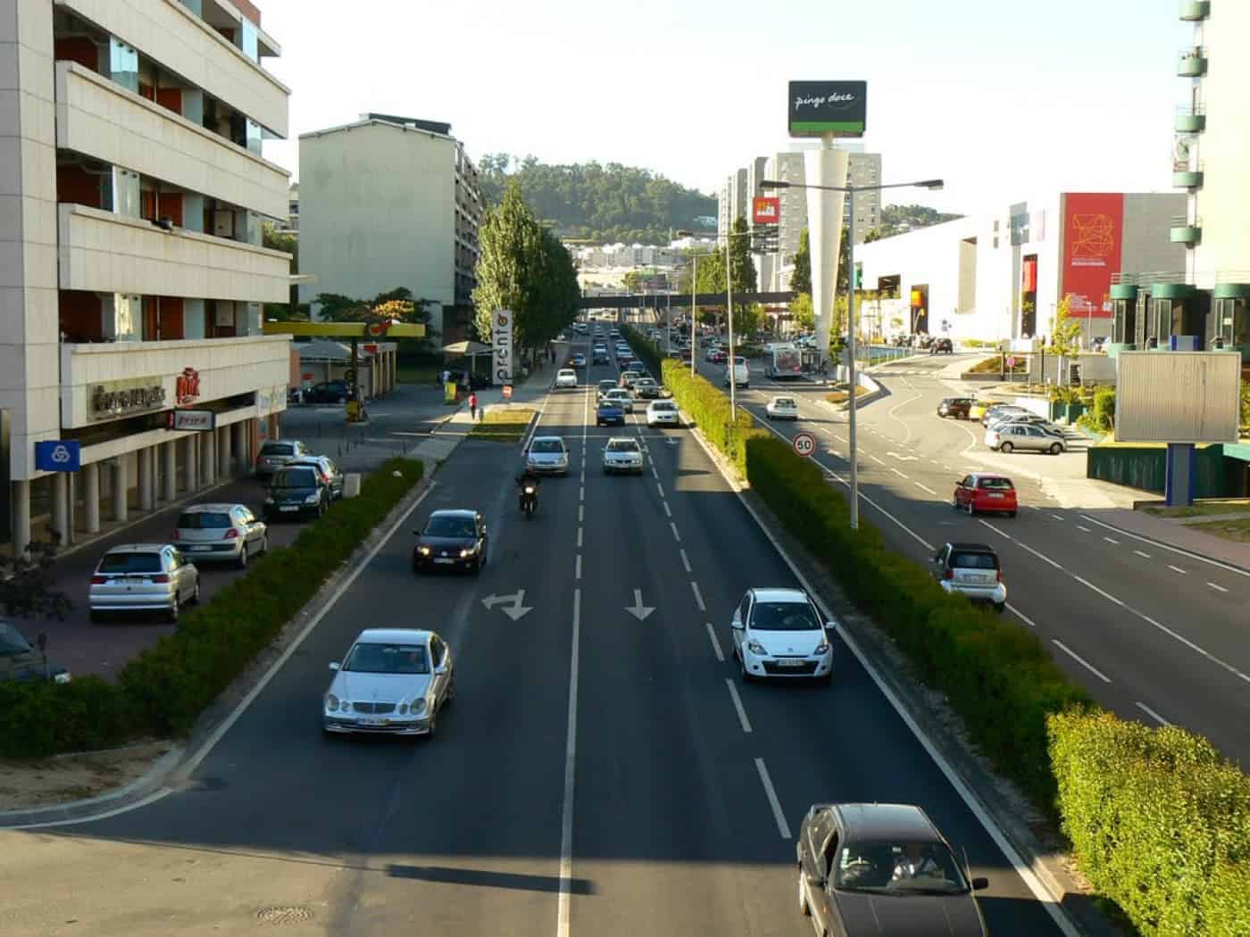 Atenção. Segunda-feira arrancam os trabalhos noturnos na Av. Padre Júlio Fragata
