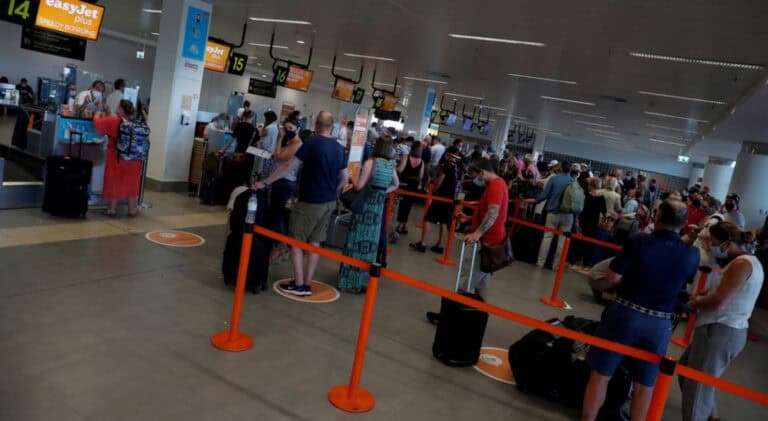 França pede teste com menos de 24 horas a quem regressa de Portugal