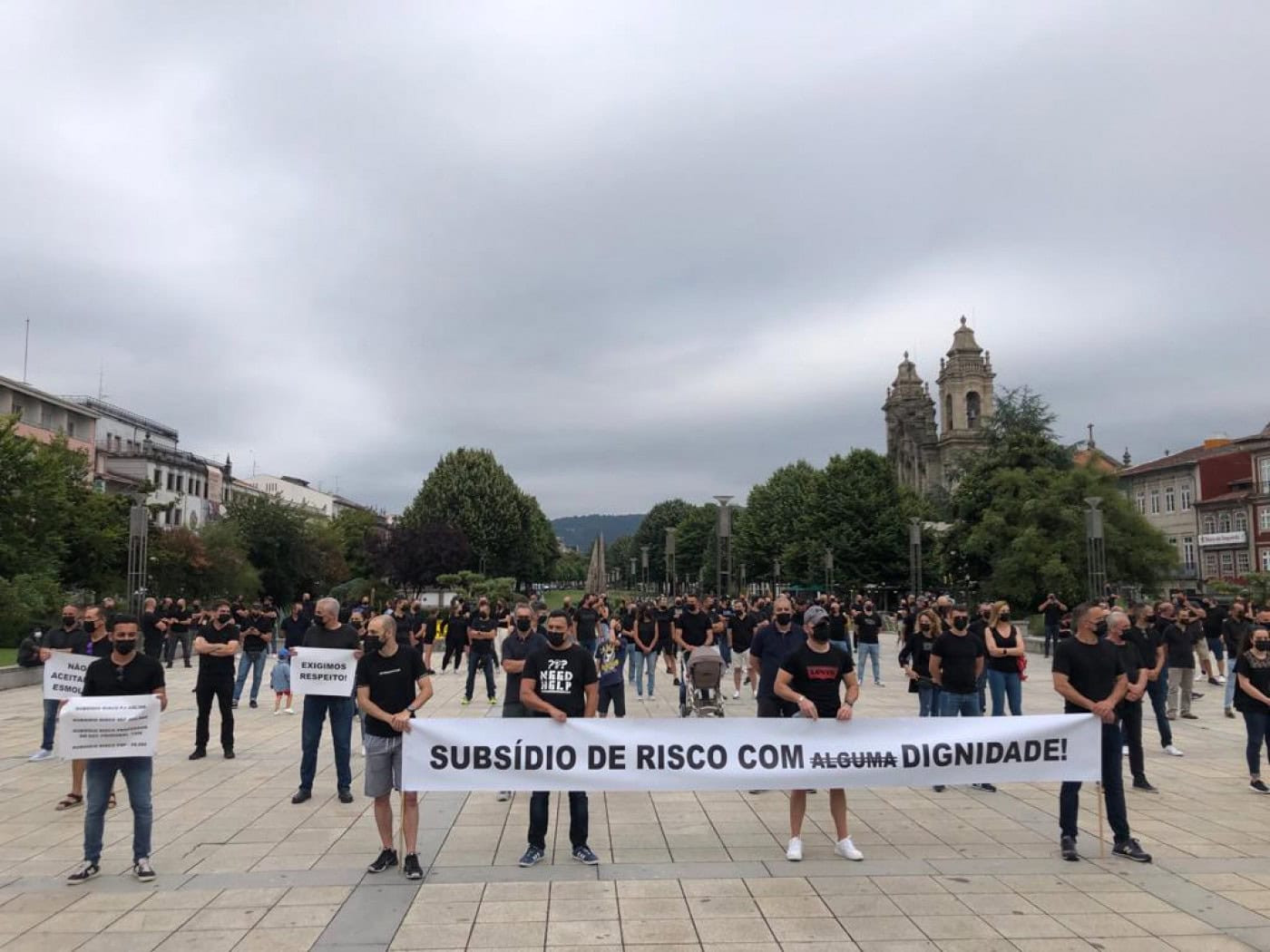 Polícias de Braga vão a Lisboa exigir 430 euros de subsídio de risco