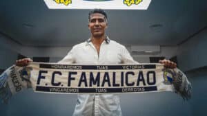 Bruno Alves estará de saída do FC Famalicão nem um mês depois de ter chegado