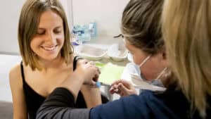 Vacinação de 570 mil crianças e jovens entre 12 e 17 anos até 19 de setembro