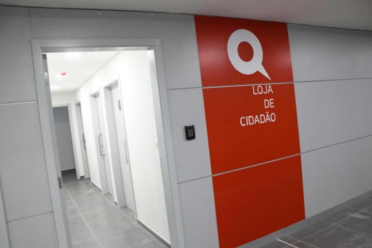 Paulo Cunha lamenta que Loja de Cidadão tenha sido "paga pelos famalicenses"&nbsp;