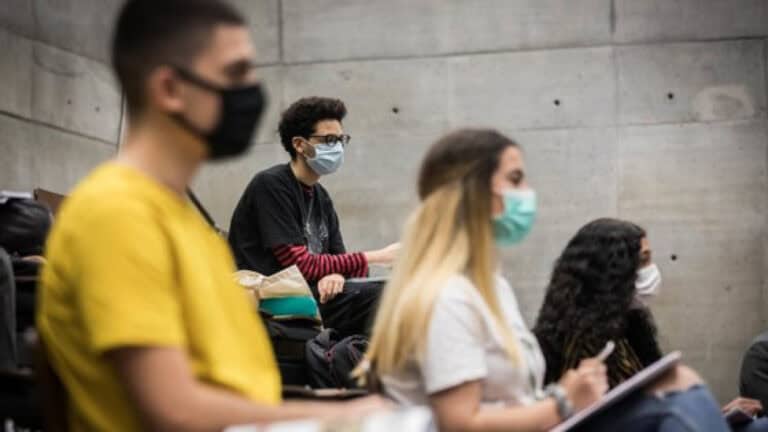 Autoagendamento já está disponível para maiores de 18 anos