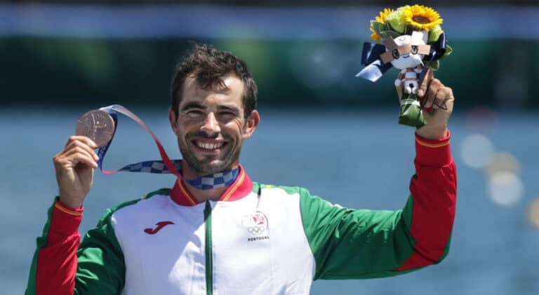Fernando Pimenta conquista medalha de bronze em K1 1.000